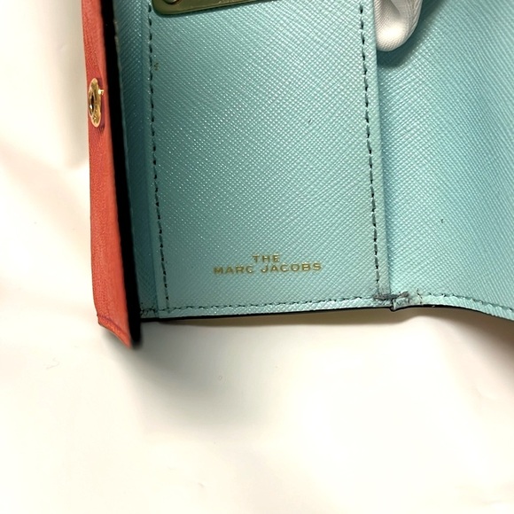 MARC JACOBS Pastel Yellow Tri-fold Keyring Wallet - Picture 7 of 10